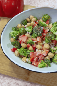 Ensalada Brocoli y garbanzos 400x600 (1)
